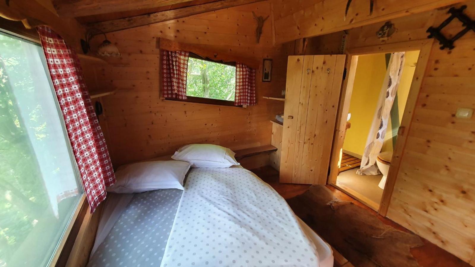 Treehouse Toplak Ruse Extérieur photo